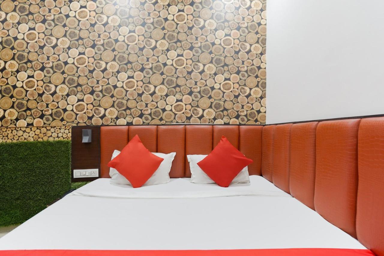 Oyo 48489 Adarsh Plaza Hotel Saharanpur Bagian luar foto