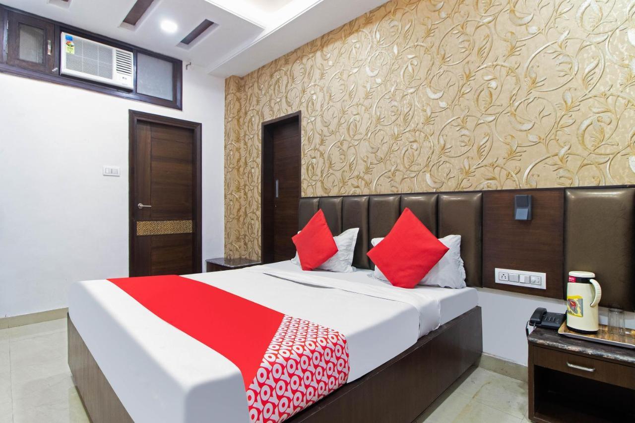 Oyo 48489 Adarsh Plaza Hotel Saharanpur Bagian luar foto