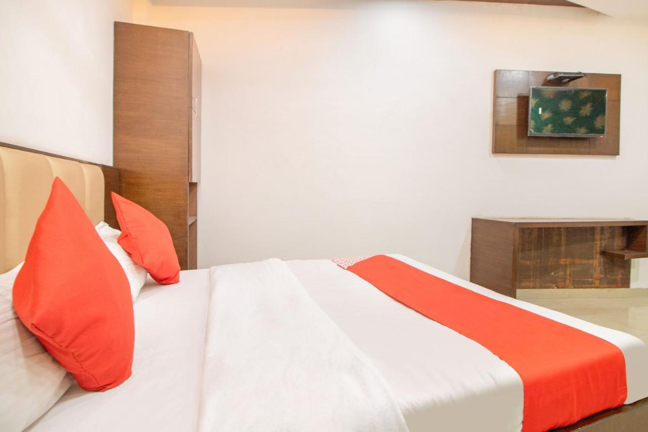 Oyo 48489 Adarsh Plaza Hotel Saharanpur Bagian luar foto