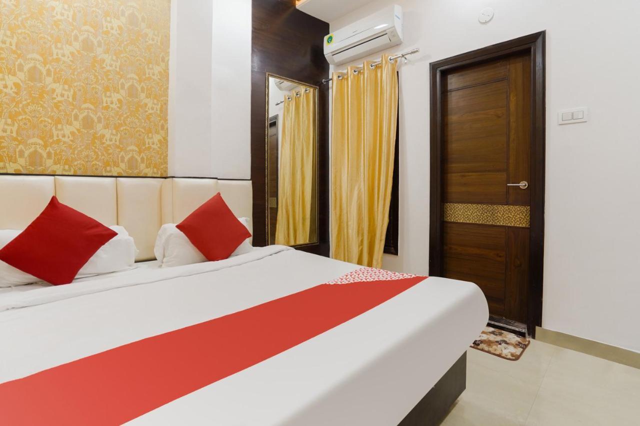 Oyo 48489 Adarsh Plaza Hotel Saharanpur Bagian luar foto