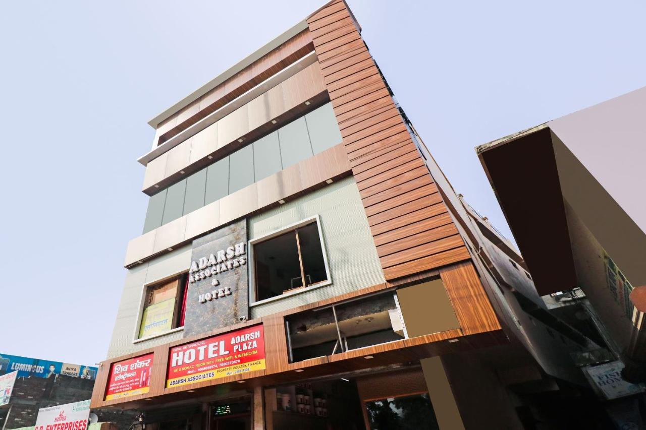 Oyo 48489 Adarsh Plaza Hotel Saharanpur Bagian luar foto